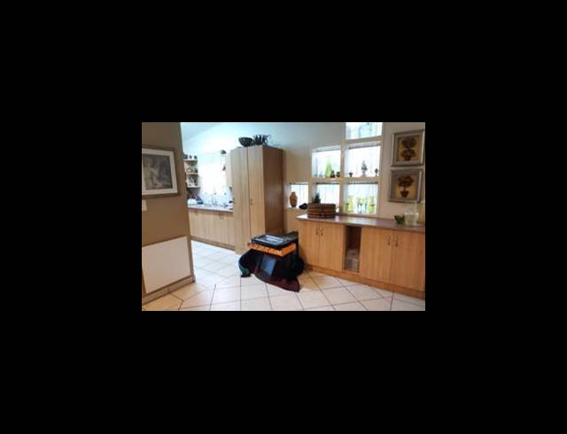 2 BEDROOM TOWNHOUSE FOR SALE IN CLARINA